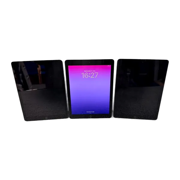 Apple iPad (5th Generation) 9.7-inch – 32GB, Wi-Fi