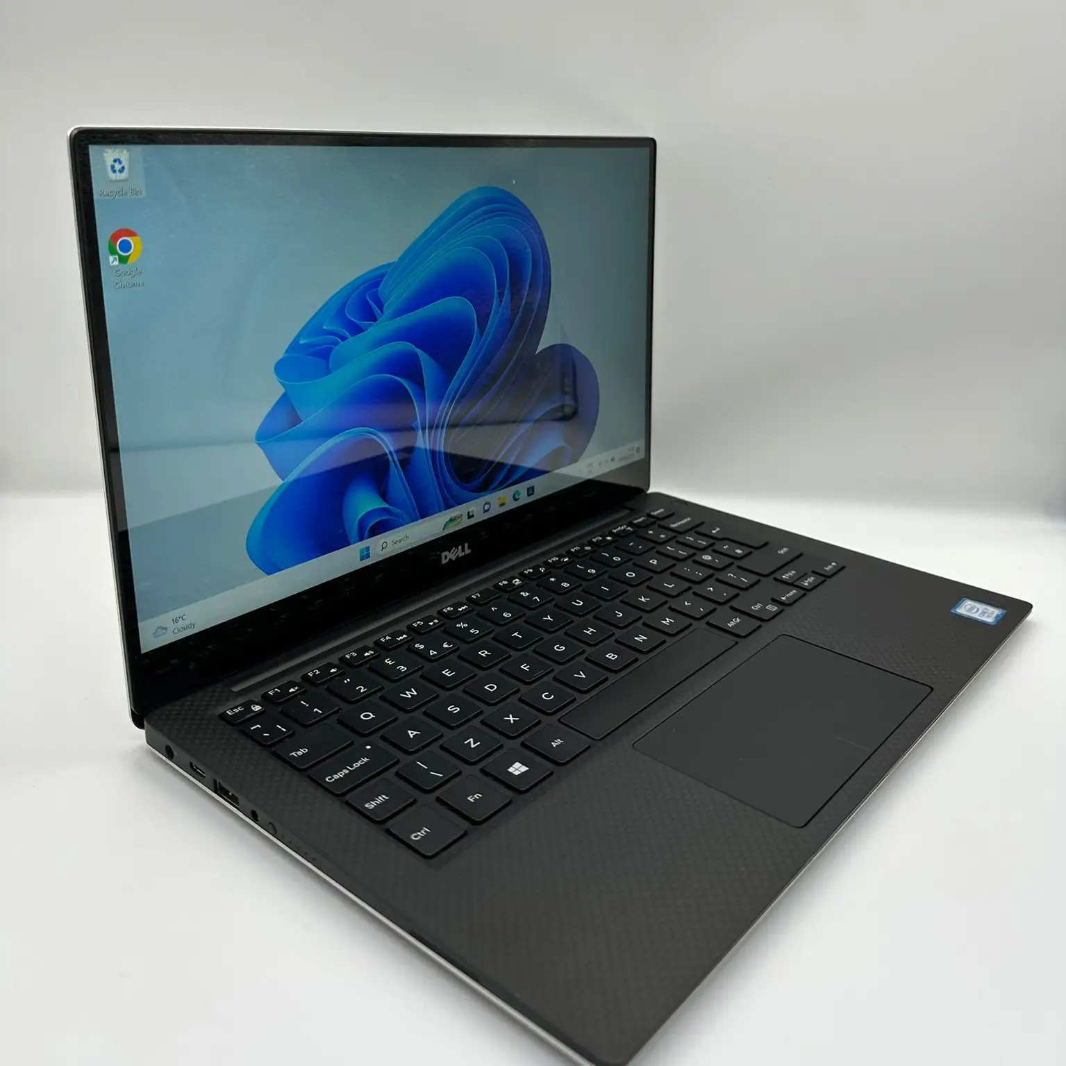 Windows 11 Dell XPS 9360 Gaming Ultrabook Sleek  4k Touchscreen Laptop