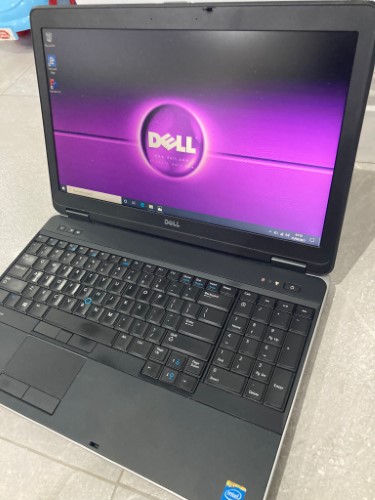 Dell  E6540 15.6 inch Laptop Extremely Fast SSD intel i7 Octacore Thread HD Widescreen  Intel i7 2.7