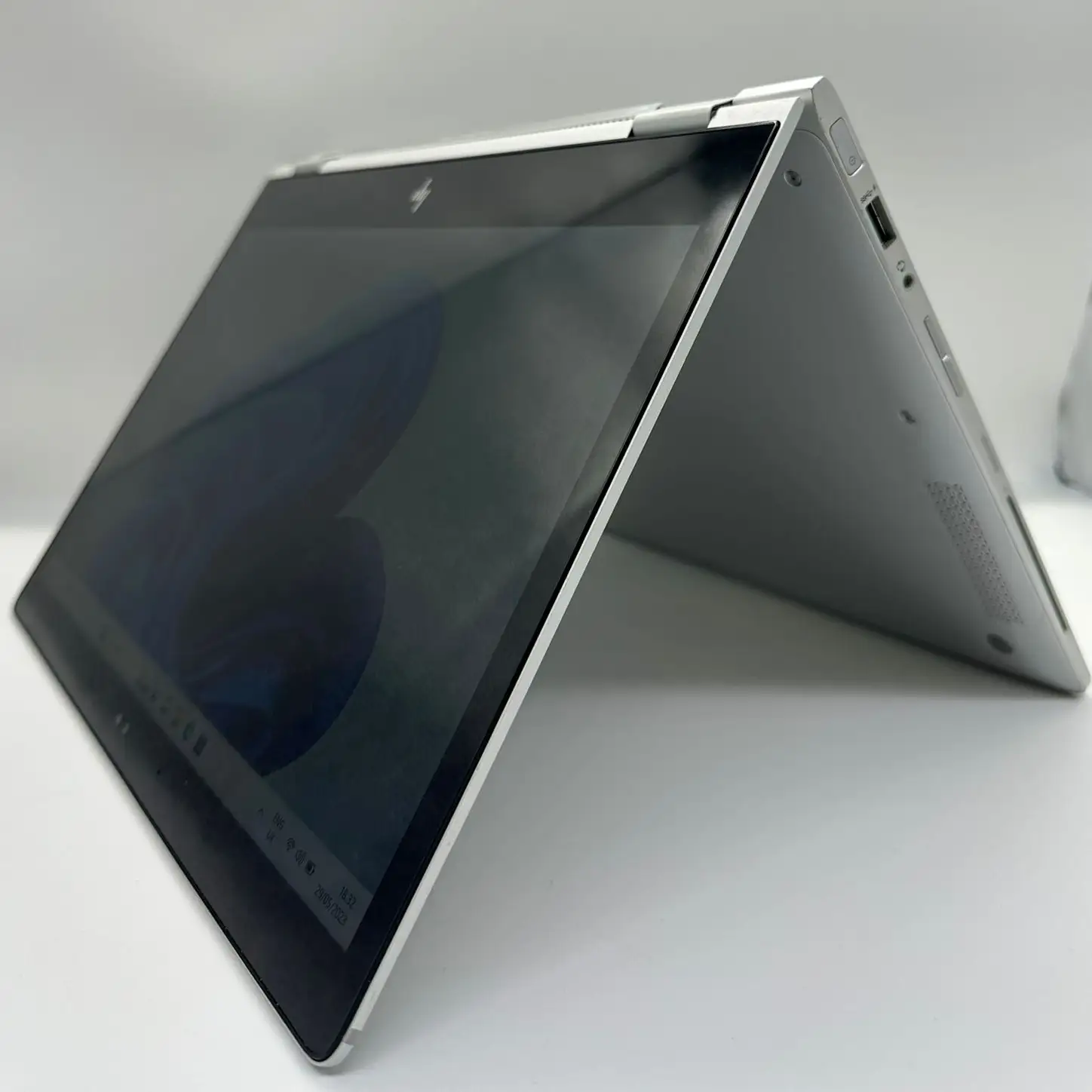 HP X360 1030 g2 High Spec  Intel i7 7th Gen Touchscreen IPS Glossy Screen Laptop .