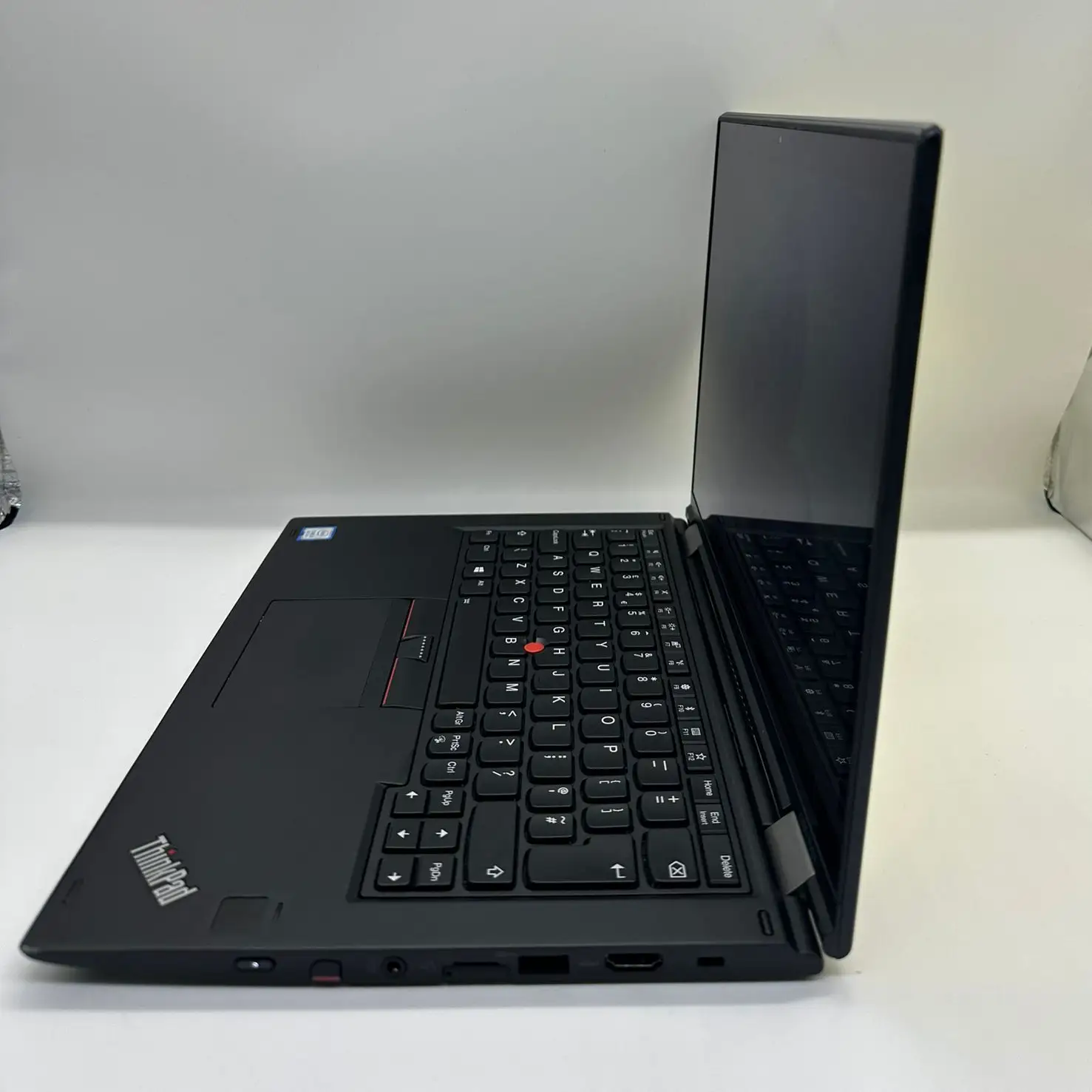 Lenovo X380 Yoga 8Th Gen 2 in 1 Rotatable laptop converting into Tablet