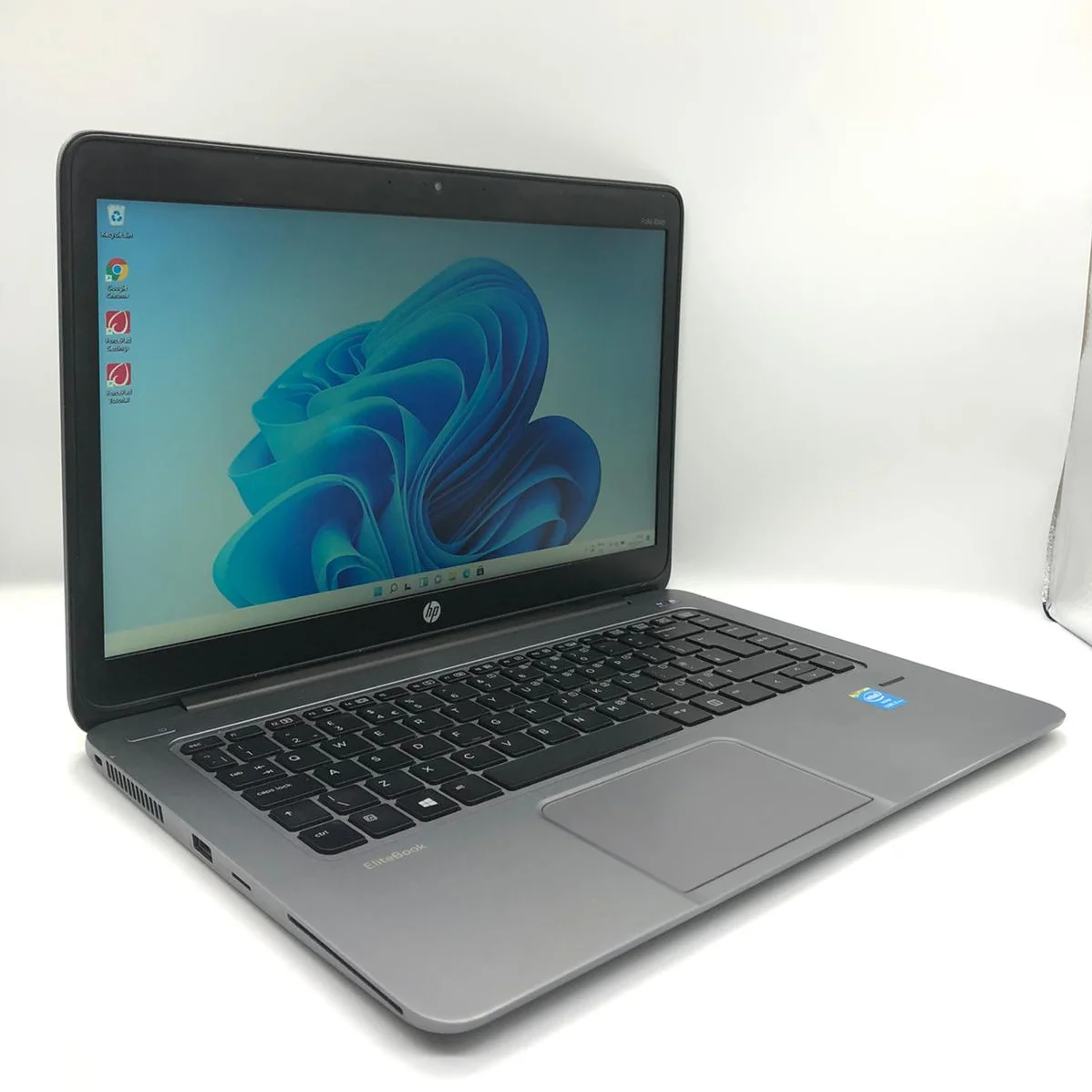 Hp Folio 14 intel  Core i7 Quad 8Gb Ram 256Gb SSD Ultra Slim Laptop Lightweight Powerful