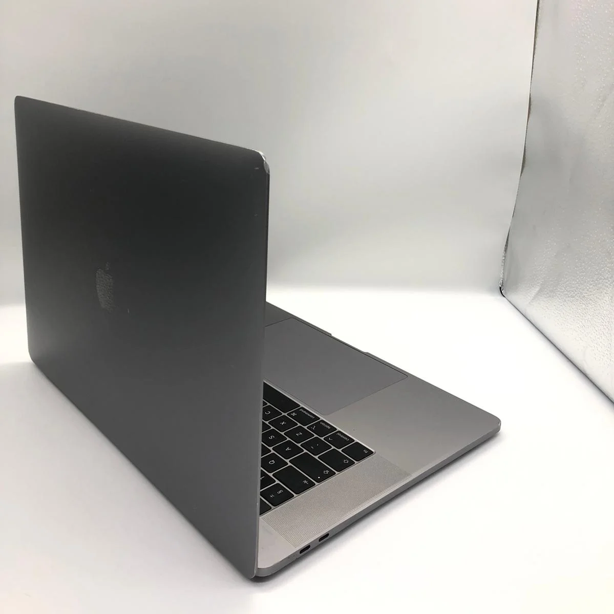 Apple MacBook Pro 2018 MacOS Monterey OSX intel i5 16GB Ram 